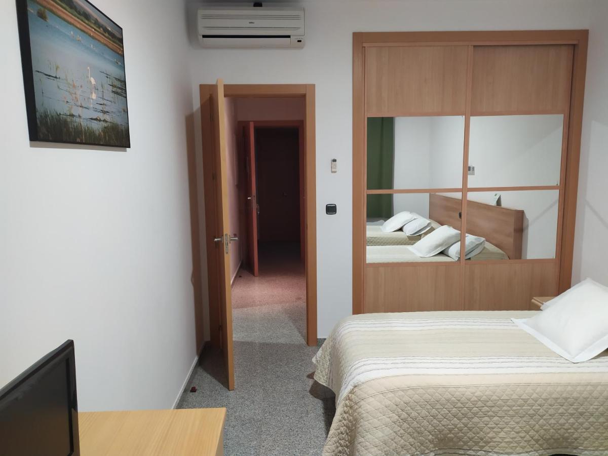Hotel Albanta La Lantejuela Exteriör bild