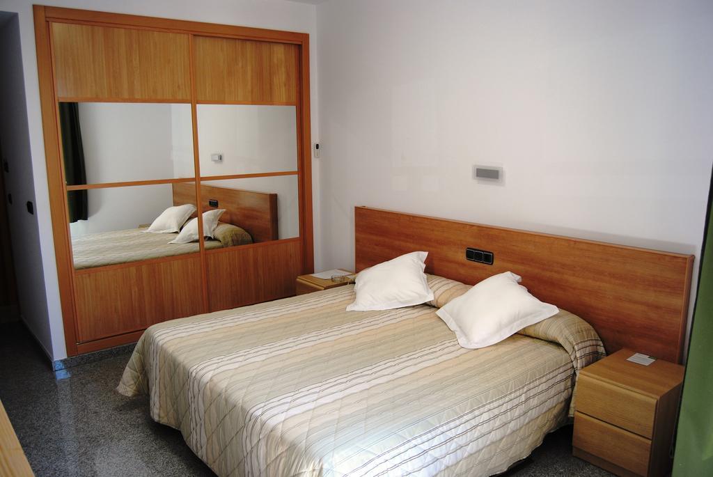 Hotel Albanta La Lantejuela Exteriör bild