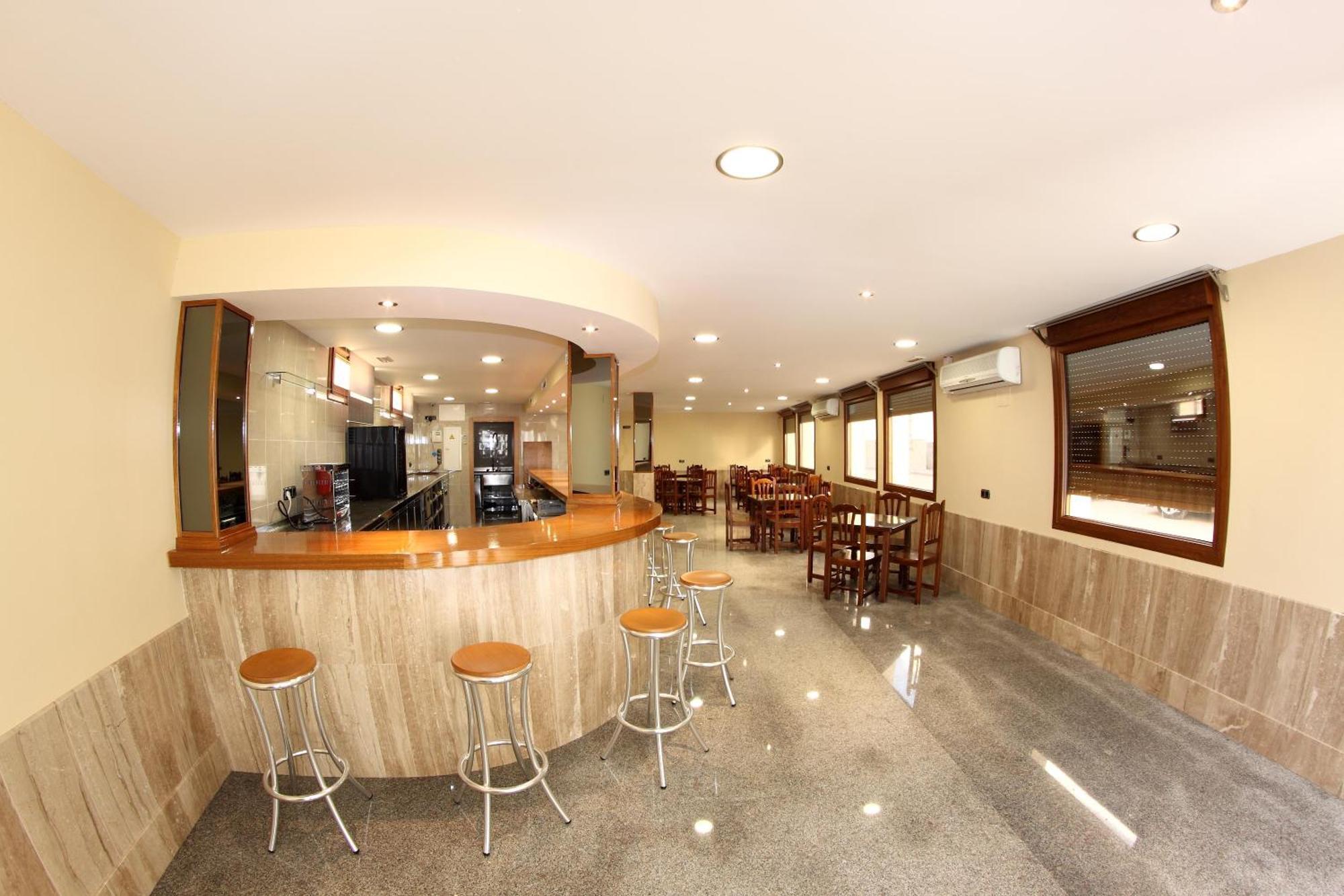 Hotel Albanta La Lantejuela Exteriör bild