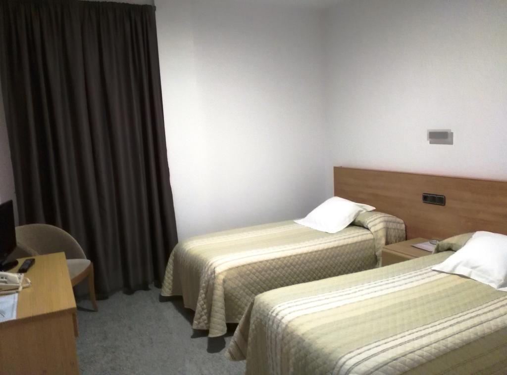 Hotel Albanta La Lantejuela Exteriör bild