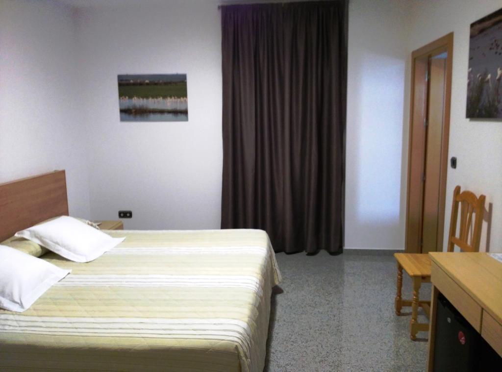 Hotel Albanta La Lantejuela Exteriör bild
