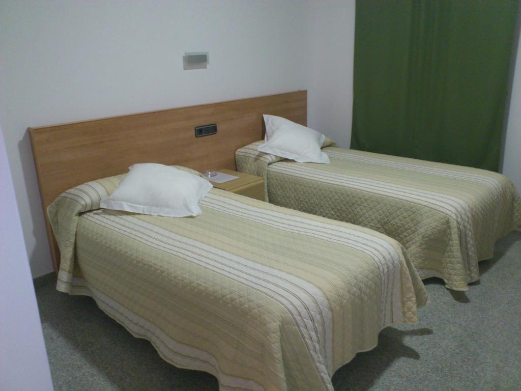 Hotel Albanta La Lantejuela Exteriör bild