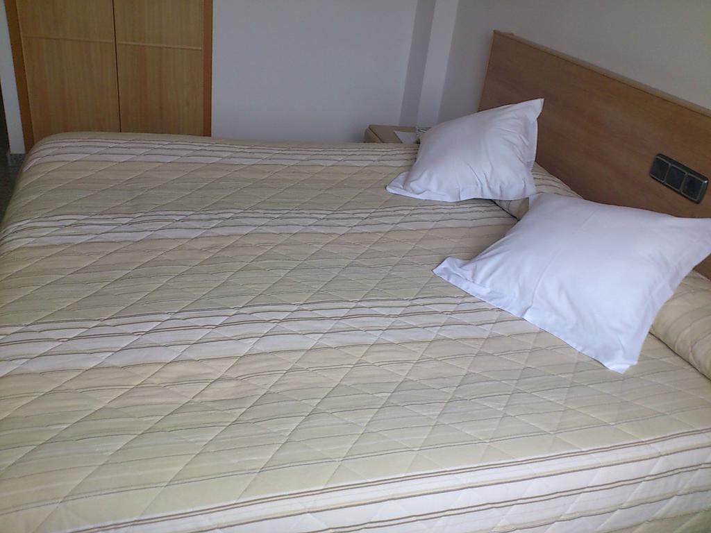Hotel Albanta La Lantejuela Exteriör bild