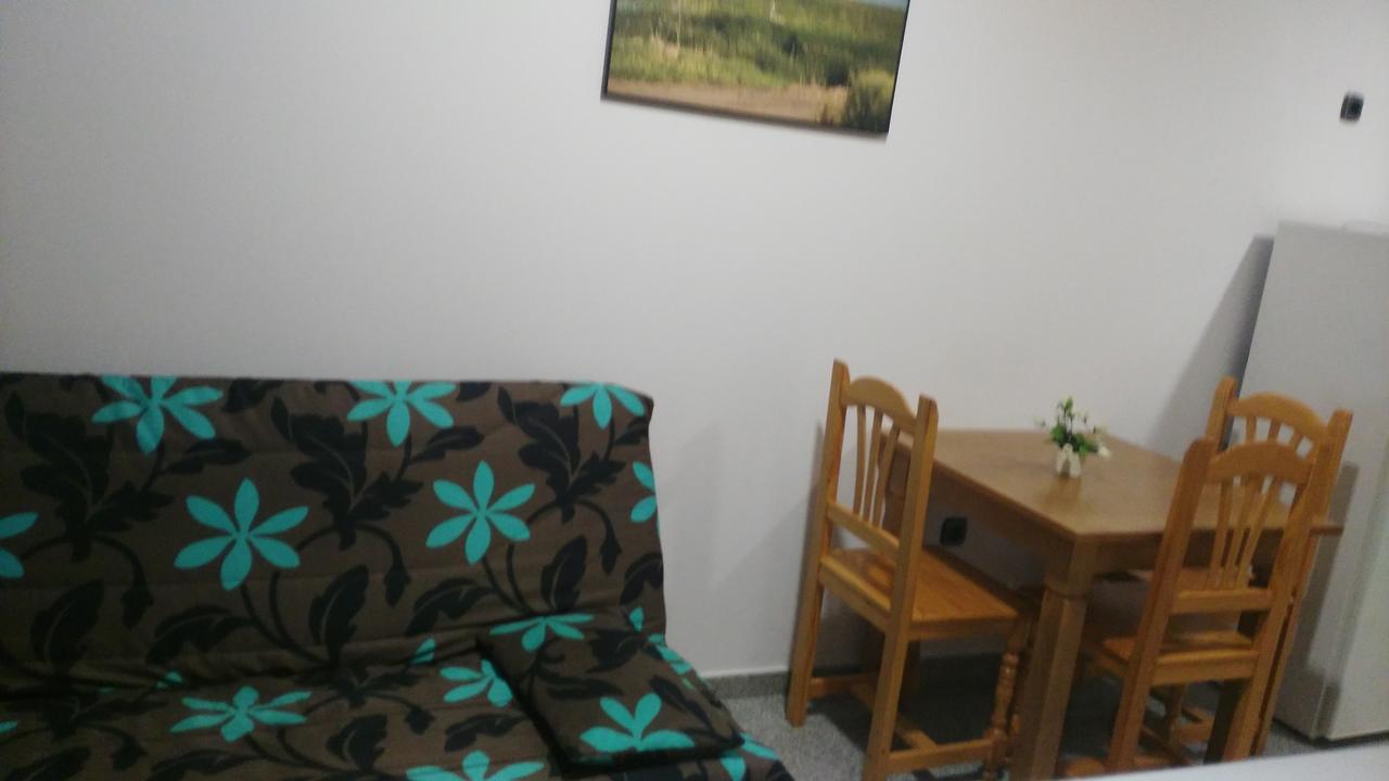 Hotel Albanta La Lantejuela Exteriör bild
